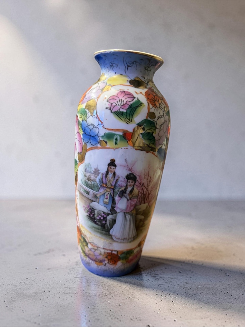 Vintage Handpainted ceramic rare Vase. 8”